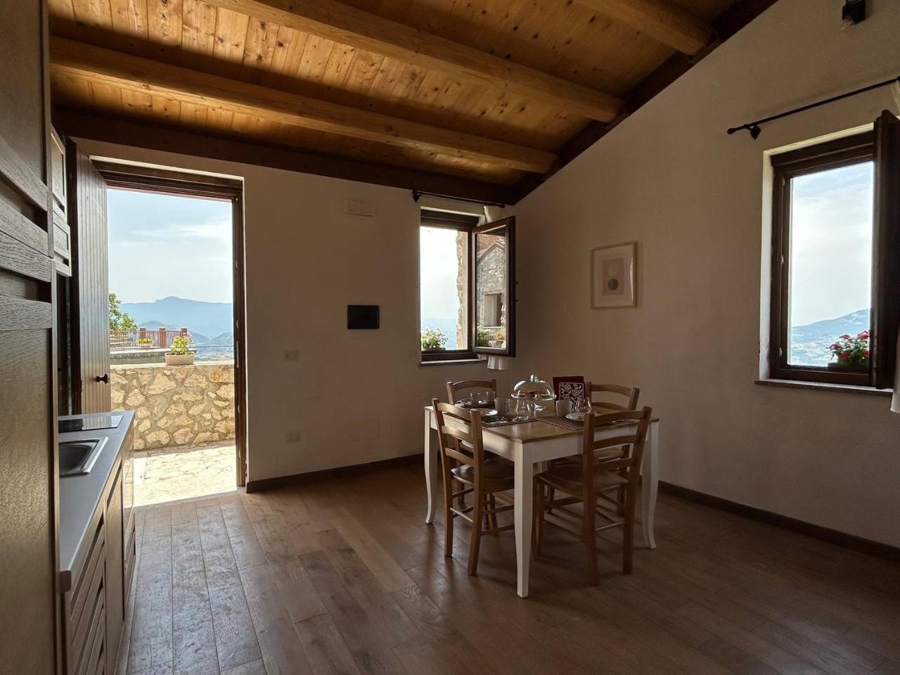 Villa Il Borgo Dei Normanni Colliano Exterior foto