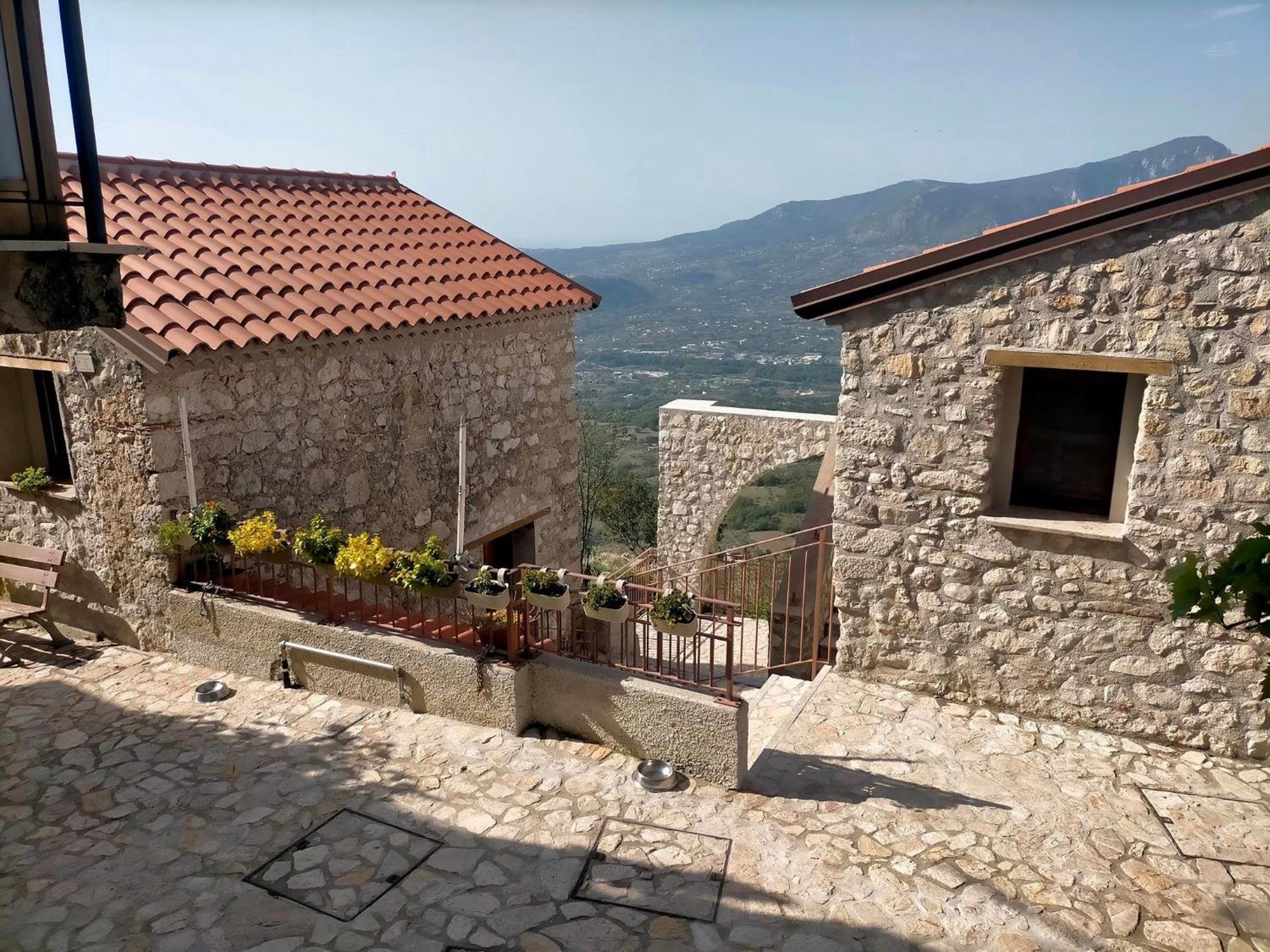 Villa Il Borgo Dei Normanni Colliano Exterior foto