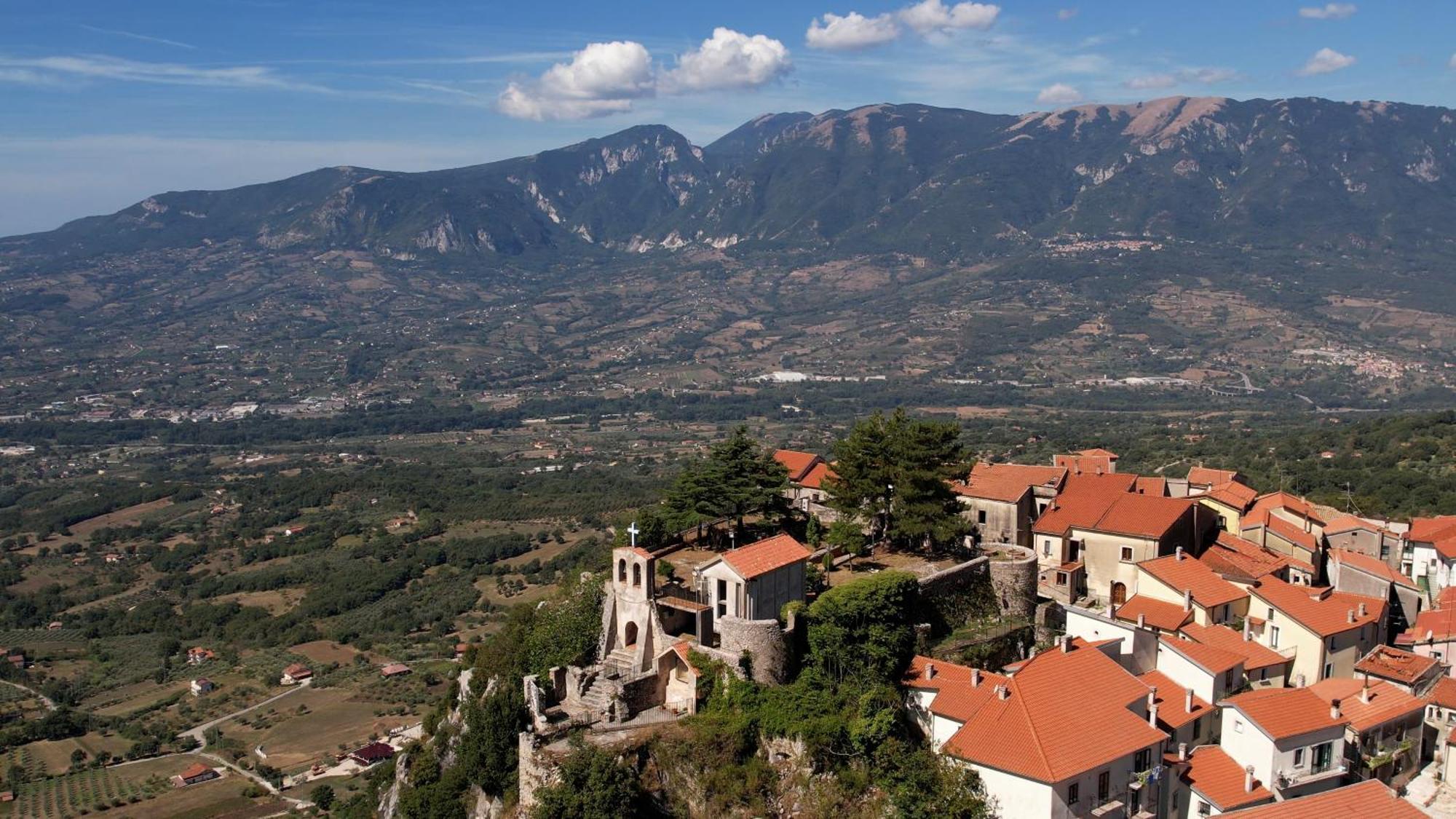 Villa Il Borgo Dei Normanni Colliano Exterior foto