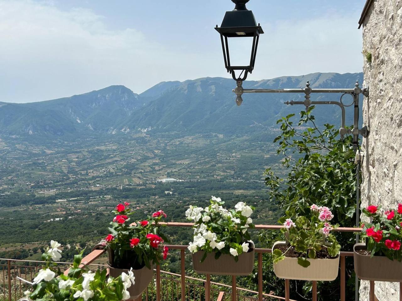 Villa Il Borgo Dei Normanni Colliano Exterior foto